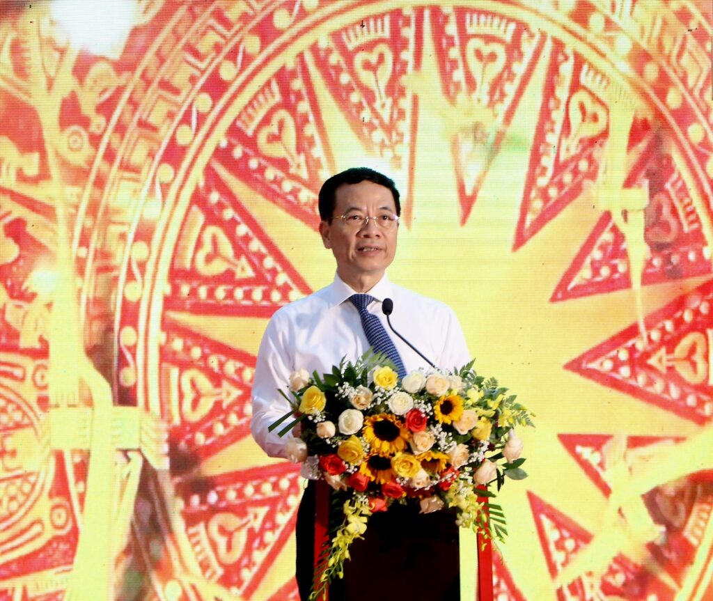 Bộ trưởng Bộ Thông tin và Truyền thông Nguyễn Mạnh Hùng phát biểu khai mạc